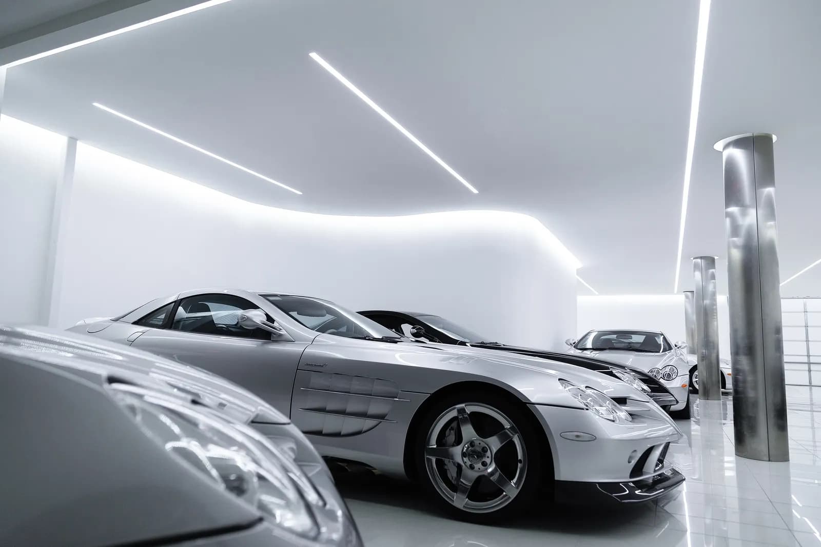 Khoshbin Garage High-End LED Lighting