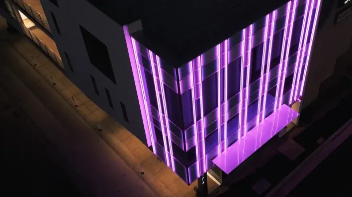 Dragon RGB System by Centerlight